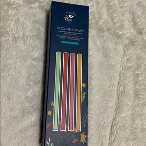 Silicone straws